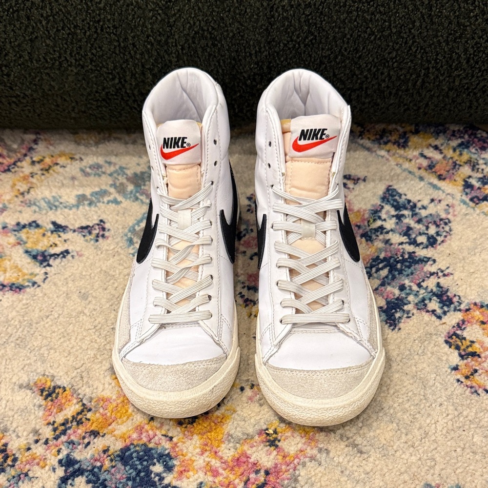 Nike White Black High-Top Athletic Shoes with Red Logo Accent